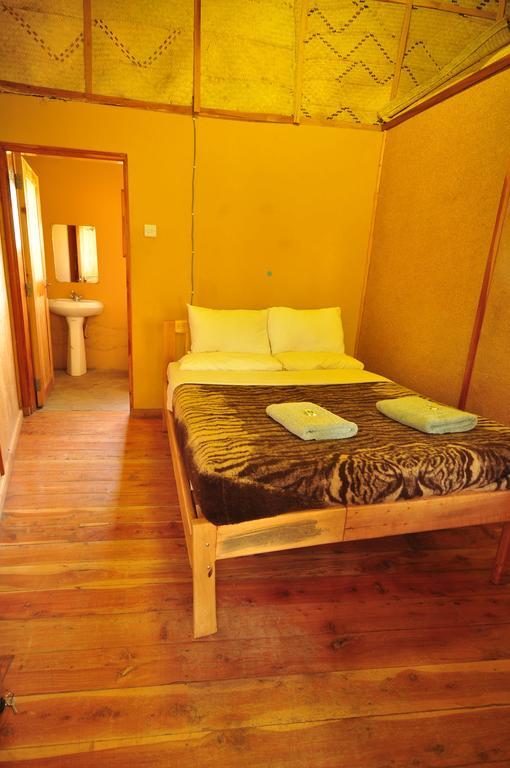 Naiberi River Campsite & Resort Елдорет Номер фото
